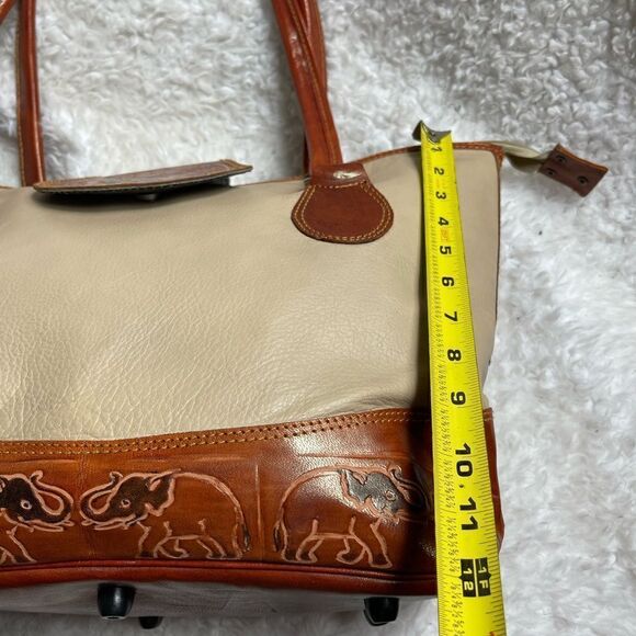 Beauty from Ashes leather shoulder bag made in SirLanka khaki & Tan tool prints - Picture 9 of 14